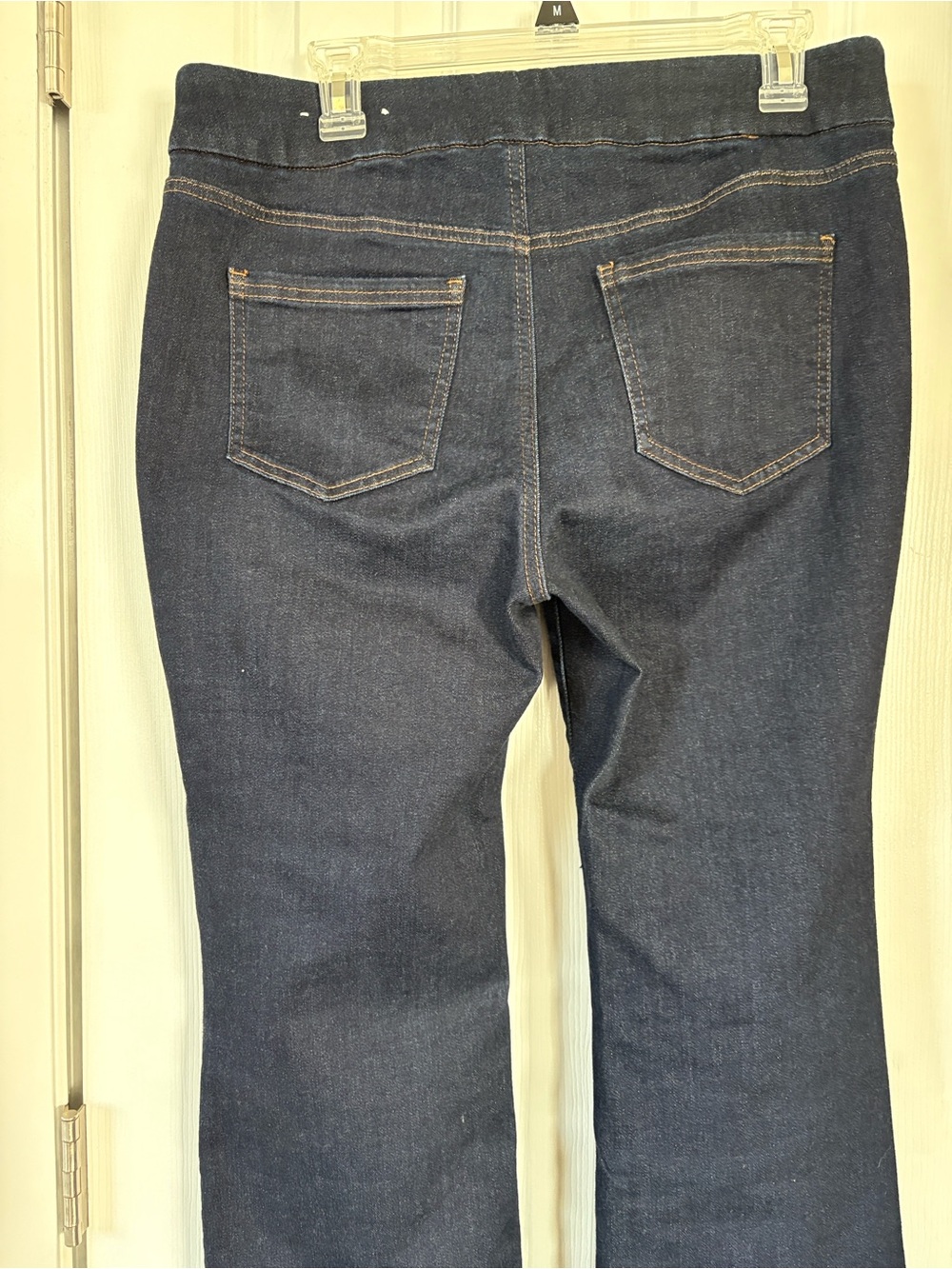 Chico’s Pull-On Slim Bootcut Denim Jeans       Sz 10 P Like NEW! - Picture 3 of 9